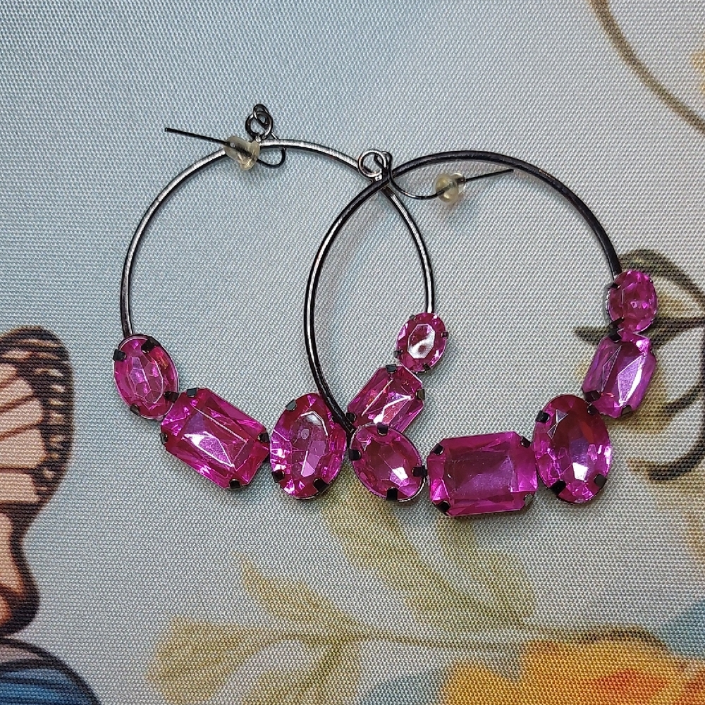 NWOT Large Pink Rhinestone Earrings Circa Y2K